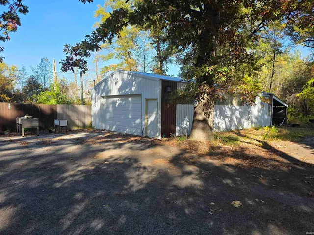 $164,900 | 8255 South 900 West, San Pierre, IN 46374