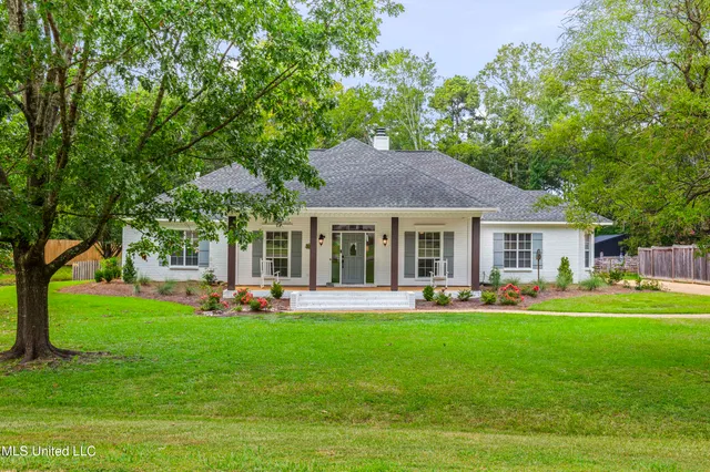 $415,000 | 145 Bridlewood Drive, Brandon, MS 39047