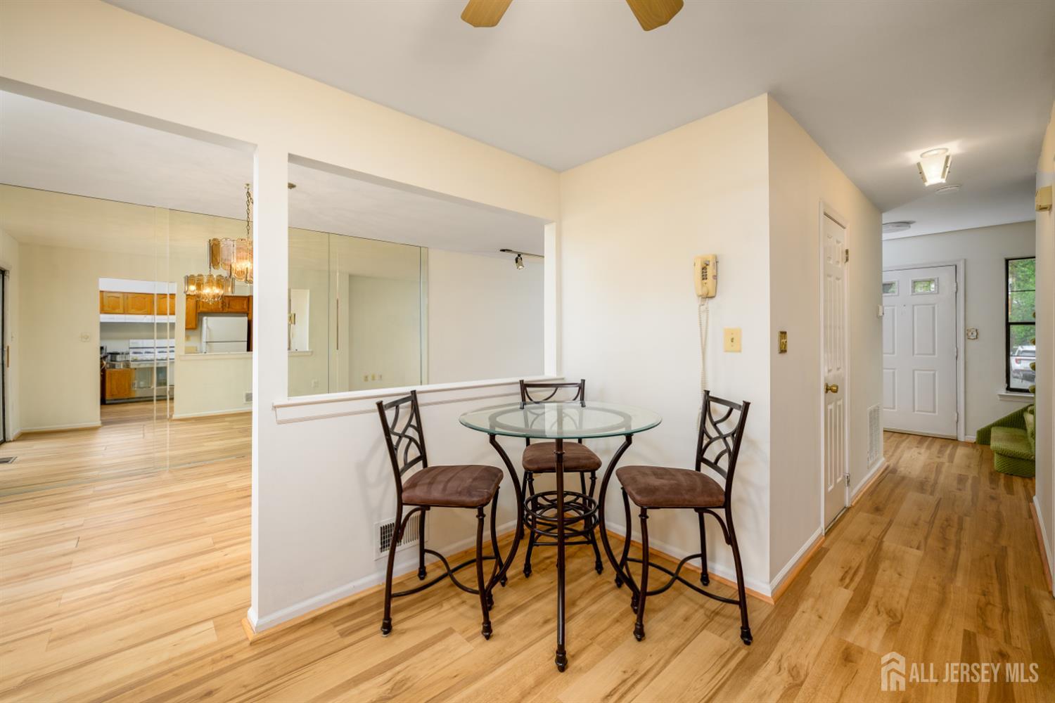 1004 Timber Oaks Road, Unit 4 Edison, NJ 08820 - Photo 11 of 34