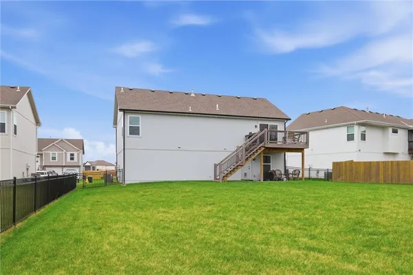 $384,900 | 20705 Copper Creek Drive, Peculiar, MO 64078