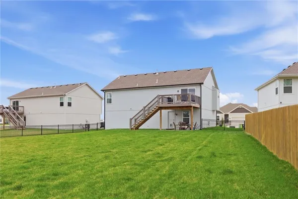 $384,900 | 20705 Copper Creek Drive, Peculiar, MO 64078