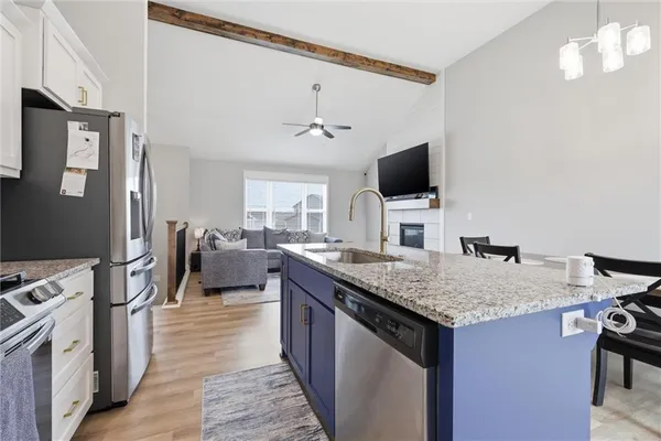 $384,900 | 20705 Copper Creek Drive, Peculiar, MO 64078