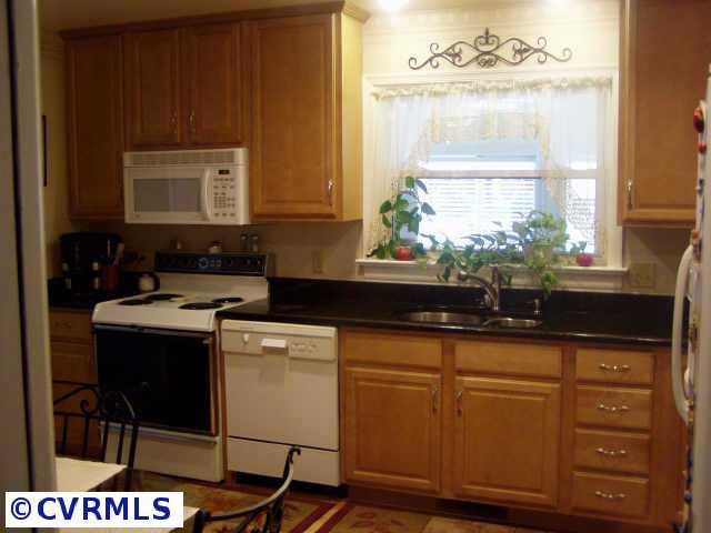 2404 Prestwick Road Henrico, VA 23294 - Photo 2 of 10 Gallery Image 2