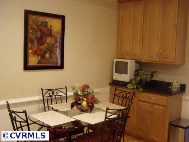 2404 Prestwick Road Henrico, VA 23294 - Photo 3 of 10 Gallery Image 3