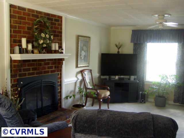 2404 Prestwick Road Henrico, VA 23294 - Photo 5 of 10 Gallery Image 5