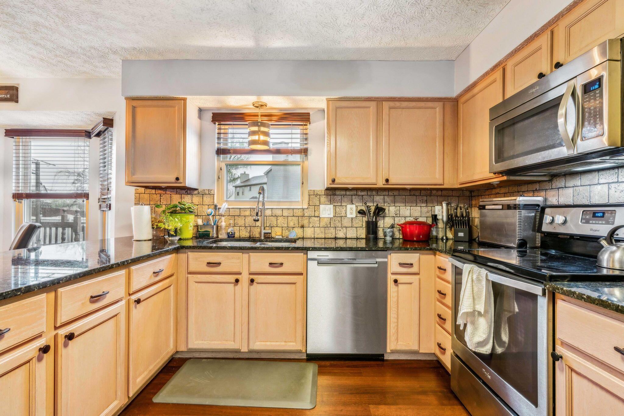 462 Candleglow Road Blacklick, OH 43004 - Photo 7 of 35 6-web-or-mls-462-candleglow-rd