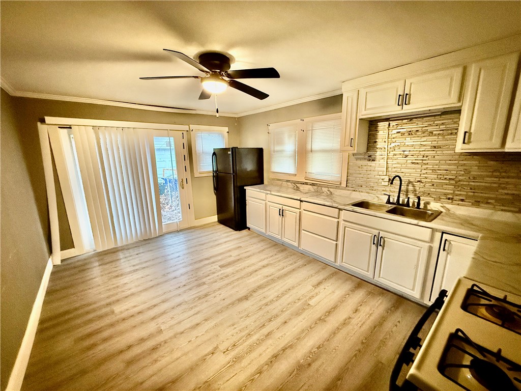 2148 North Graceland Avenue Decatur, IL 62526 - Photo 5 of 10 Gallery Image 5