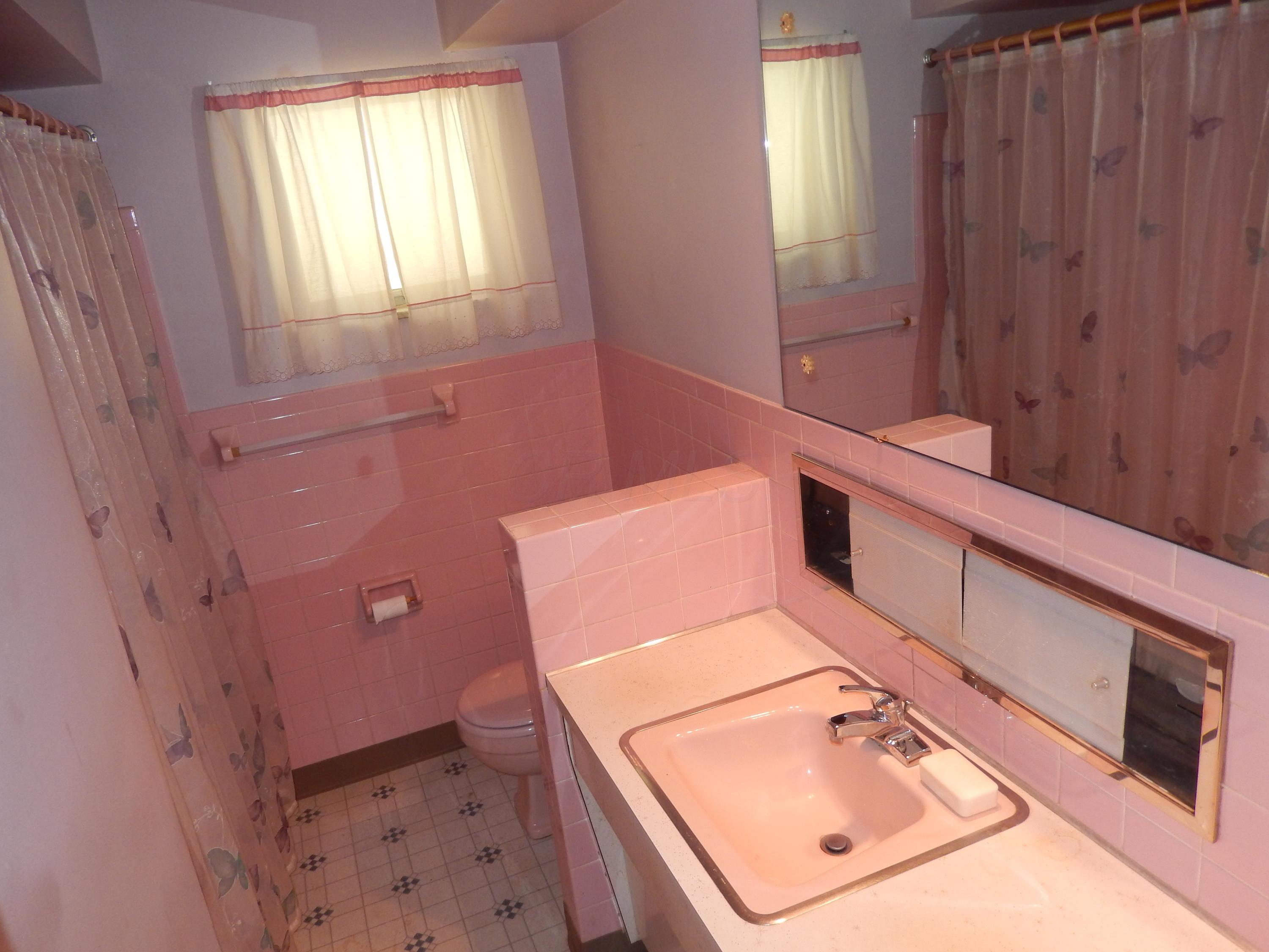 1458 Hedgewood Road Columbus, OH 43229 - Photo 21 of 37 Gallery Image 21