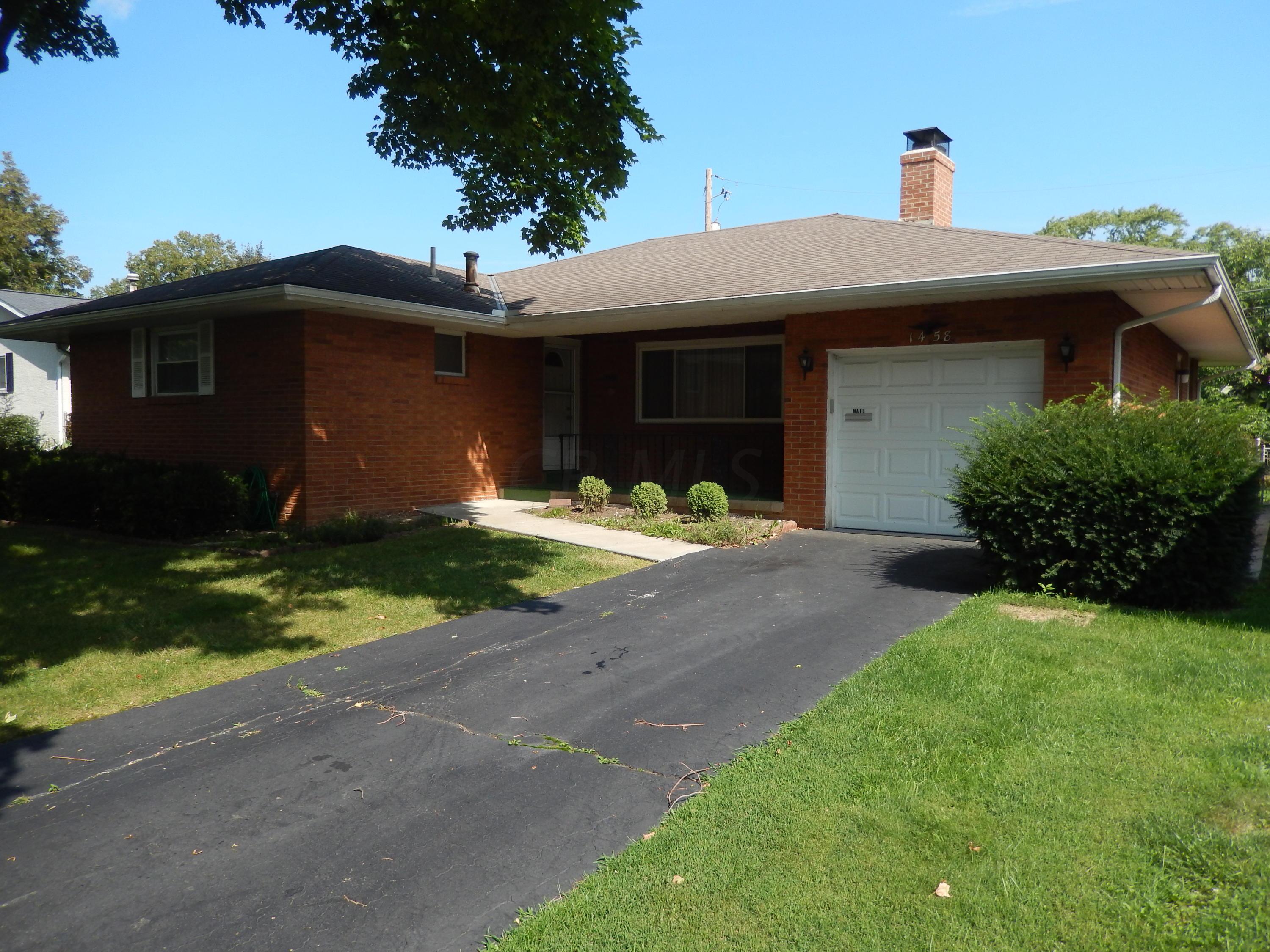 1458 Hedgewood Road Columbus, OH 43229 - Photo 3 of 37 Gallery Image 3