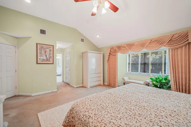 $999,999 | 7 Sara Court, Nesconset, NY 11767