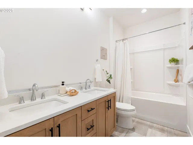 $774,000 | 15701 Northwest Holman Way, Unit L 35, Portland, OR 97229