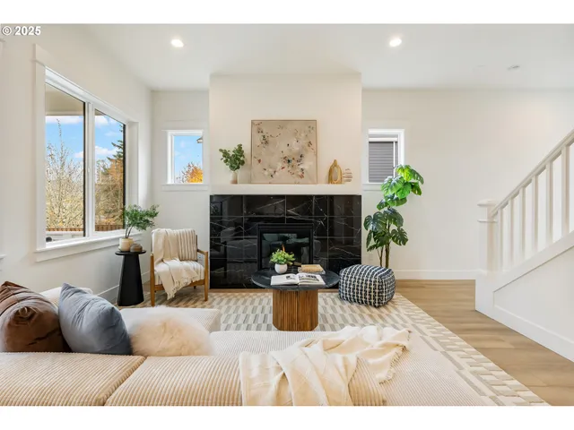 $774,000 | 15701 Northwest Holman Way, Unit L 35, Portland, OR 97229