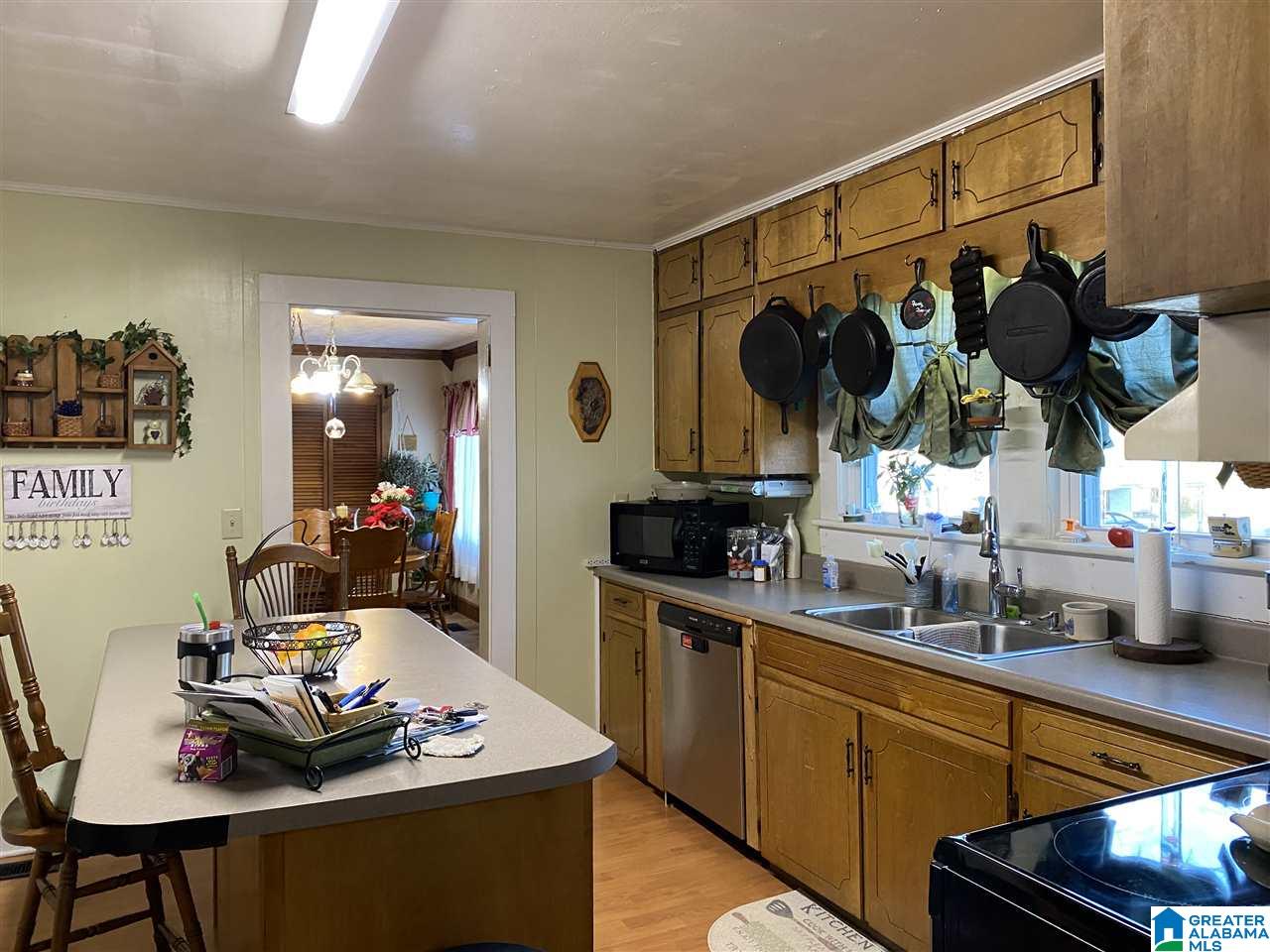 301 Johnson Street Weaver, AL 36277 - Photo 5 of 17
