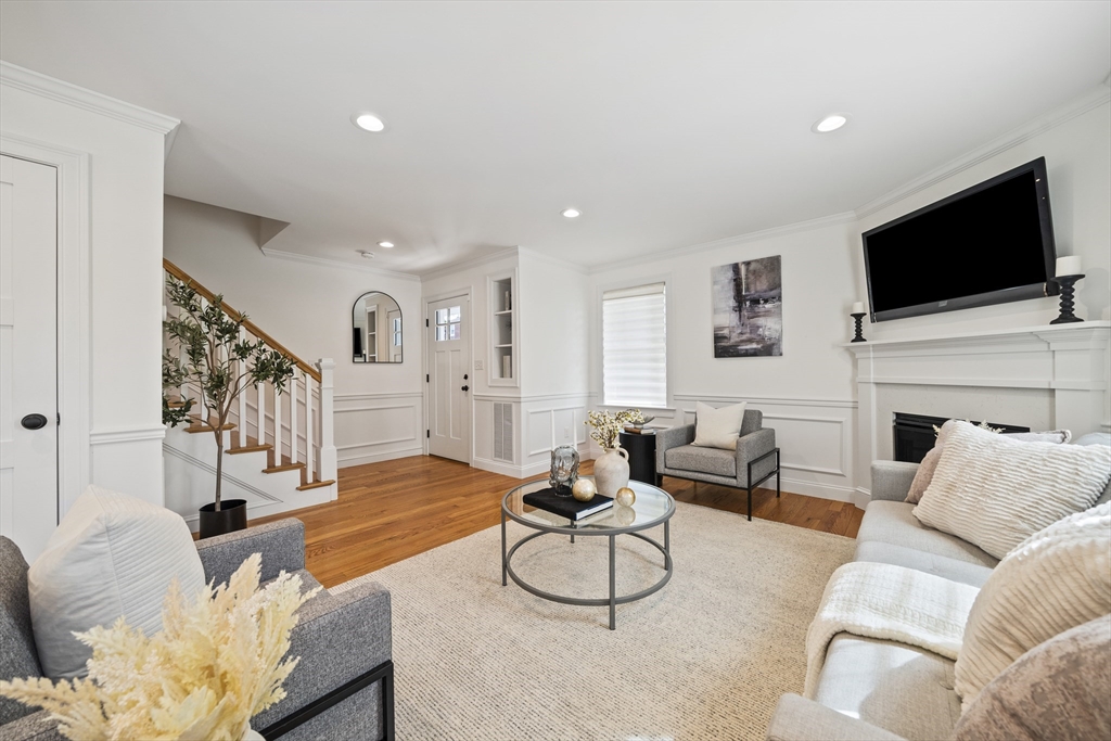 61 Gale Street, Unit 1 Waltham, MA 02453 - Photo 8 of 42