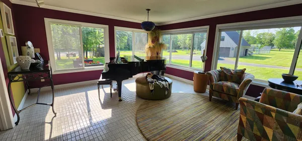 $985,000 | 3263 County Road 20, International Falls, MN 56649