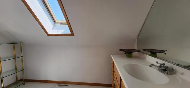 $985,000 | 3263 County Road 20, International Falls, MN 56649