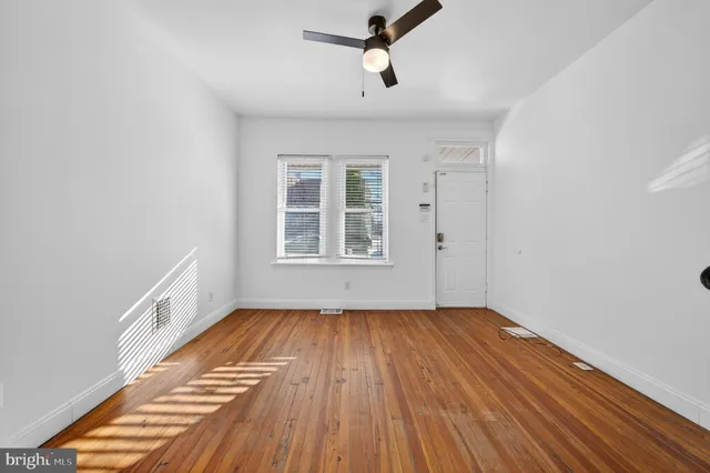 $2,200 | 11 Glenwood Avenue, Collingswood, NJ 08108