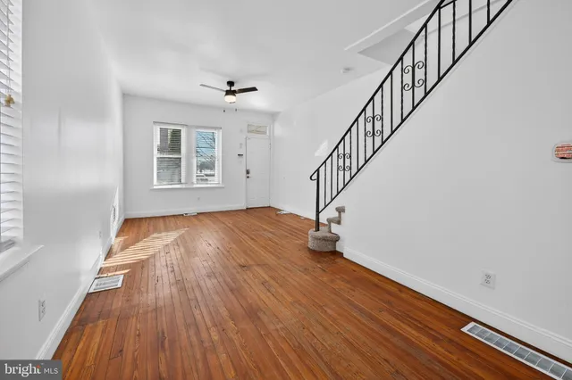 $2,200 | 11 Glenwood Avenue, Collingswood, NJ 08108