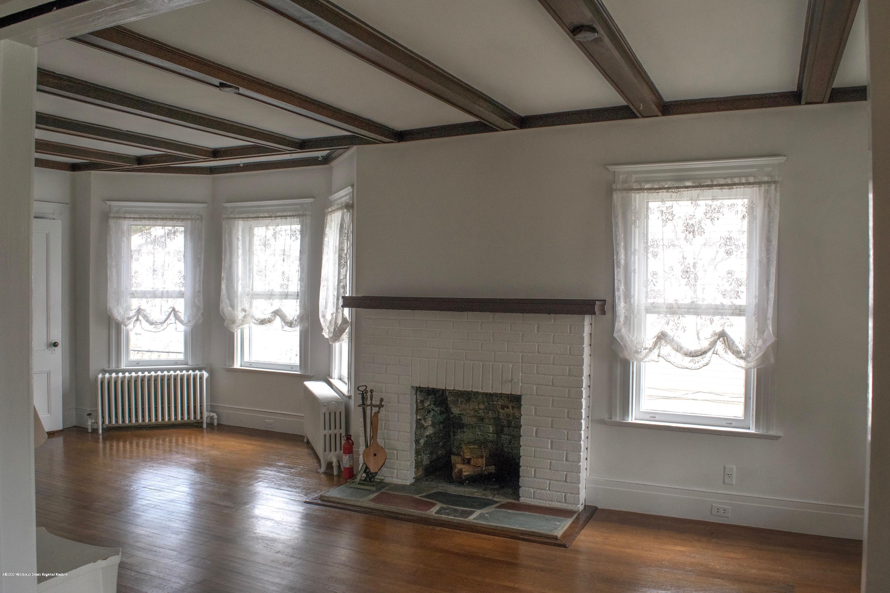 539 River Road Fair Haven, NJ 07704 - Photo 4 of 24 FullSizeRender (20)