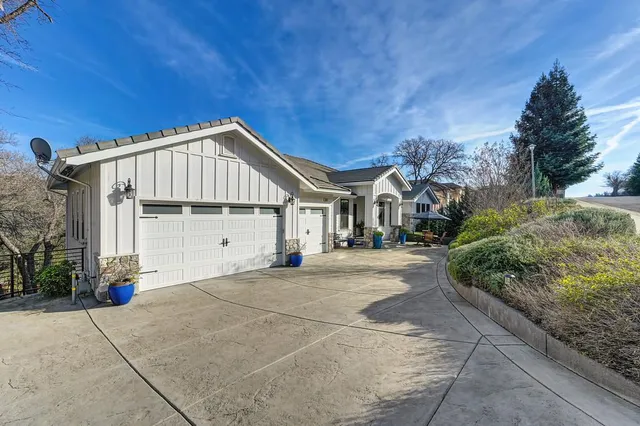 $1,640,000 | 627 Lakeridge Drive, Auburn, CA 95603