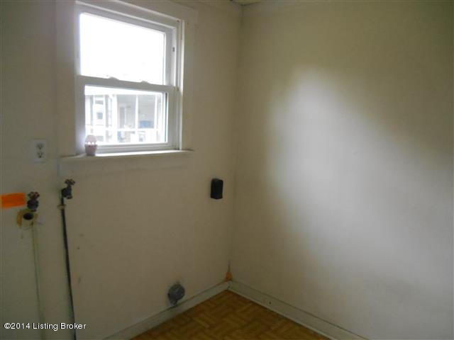 8211 Kerry Road Louisville, KY 40258 - Photo 8 of 23 DSCN3667 (Small)
