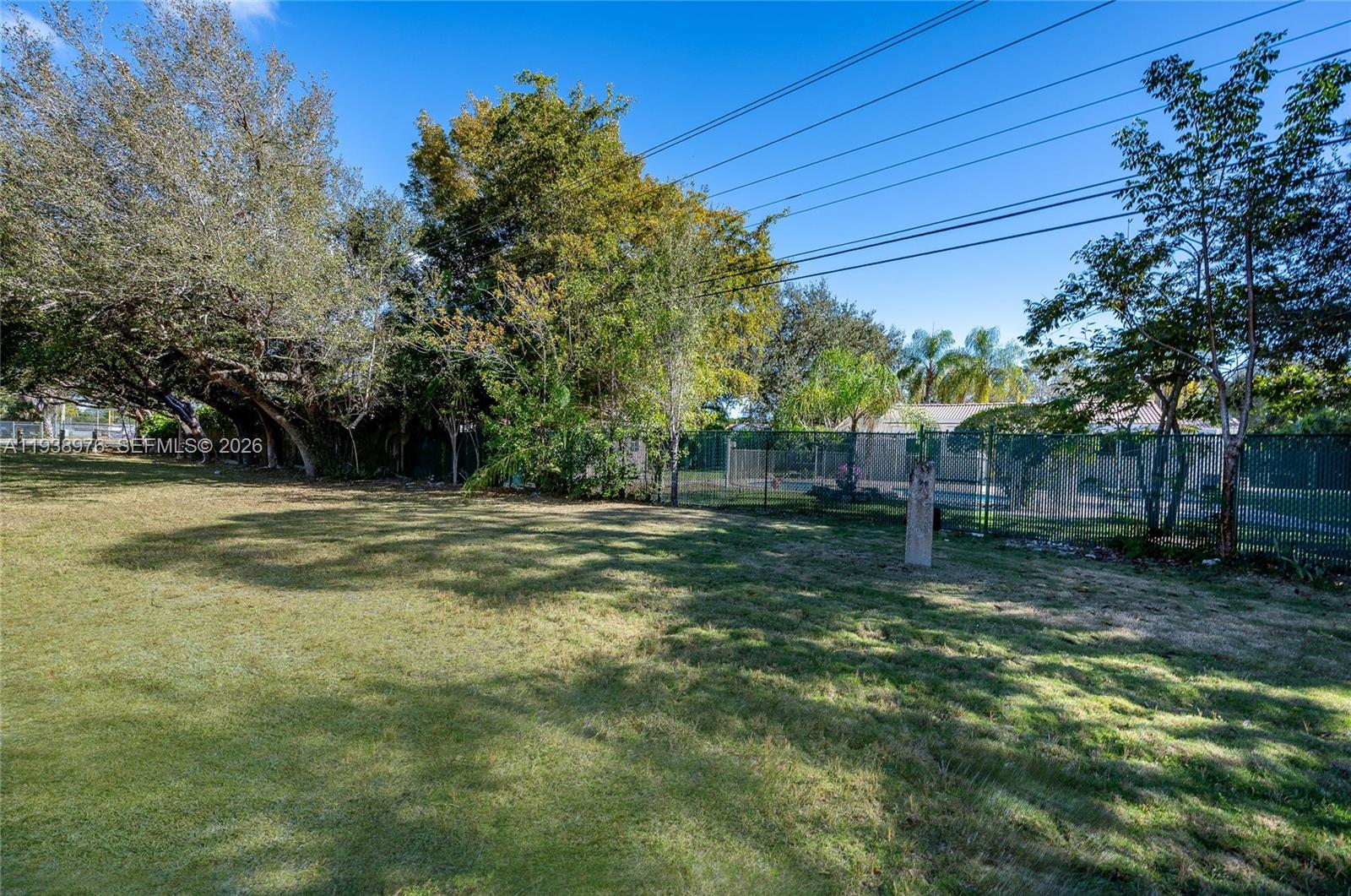 5626 Southwest 69th Avenue Miami, FL 33143 - Photo 26 of 76