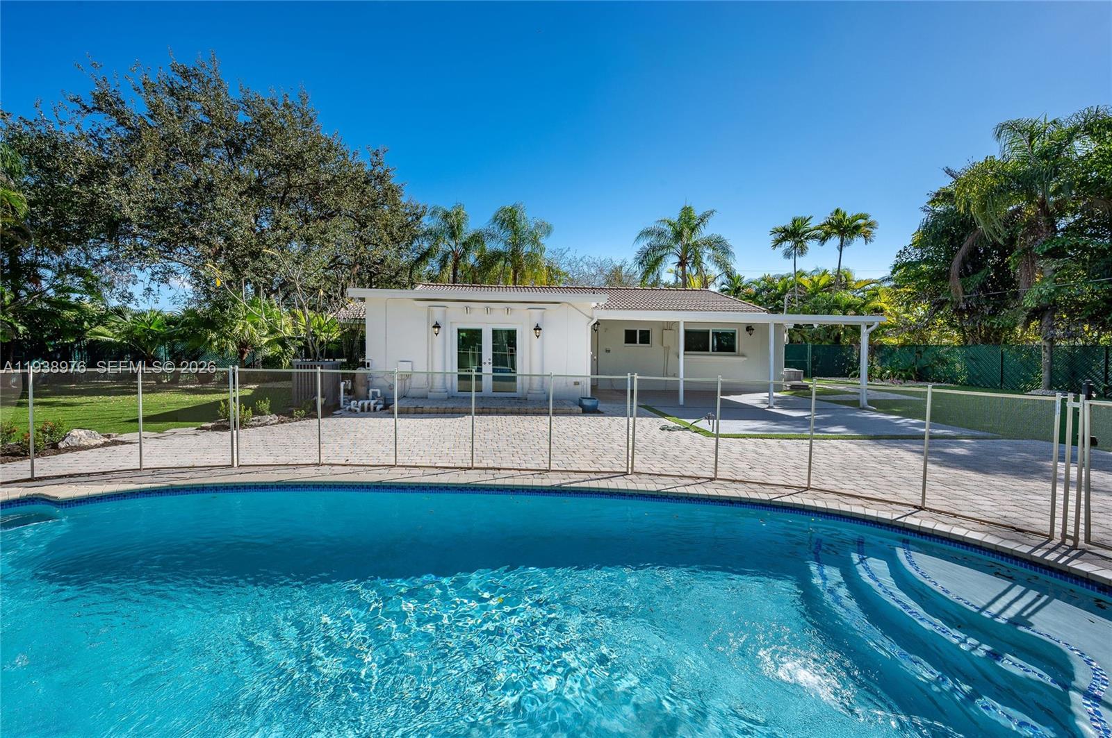 5626 Southwest 69th Avenue Miami, FL 33143 - Photo 29 of 76