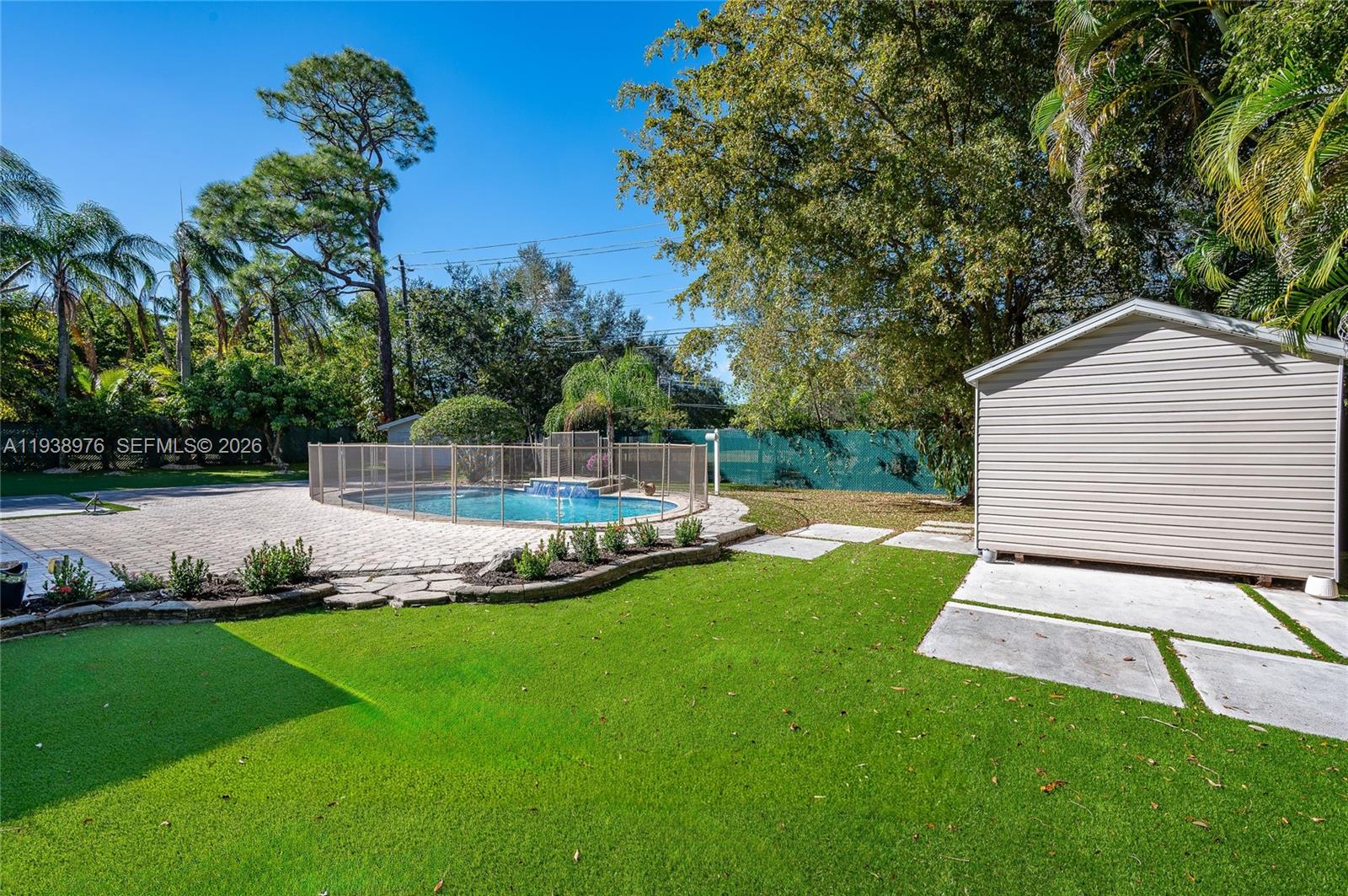 5626 Southwest 69th Avenue Miami, FL 33143 - Photo 33 of 76