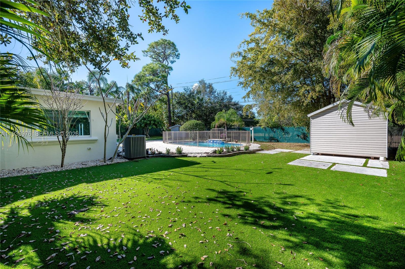 5626 Southwest 69th Avenue Miami, FL 33143 - Photo 34 of 76