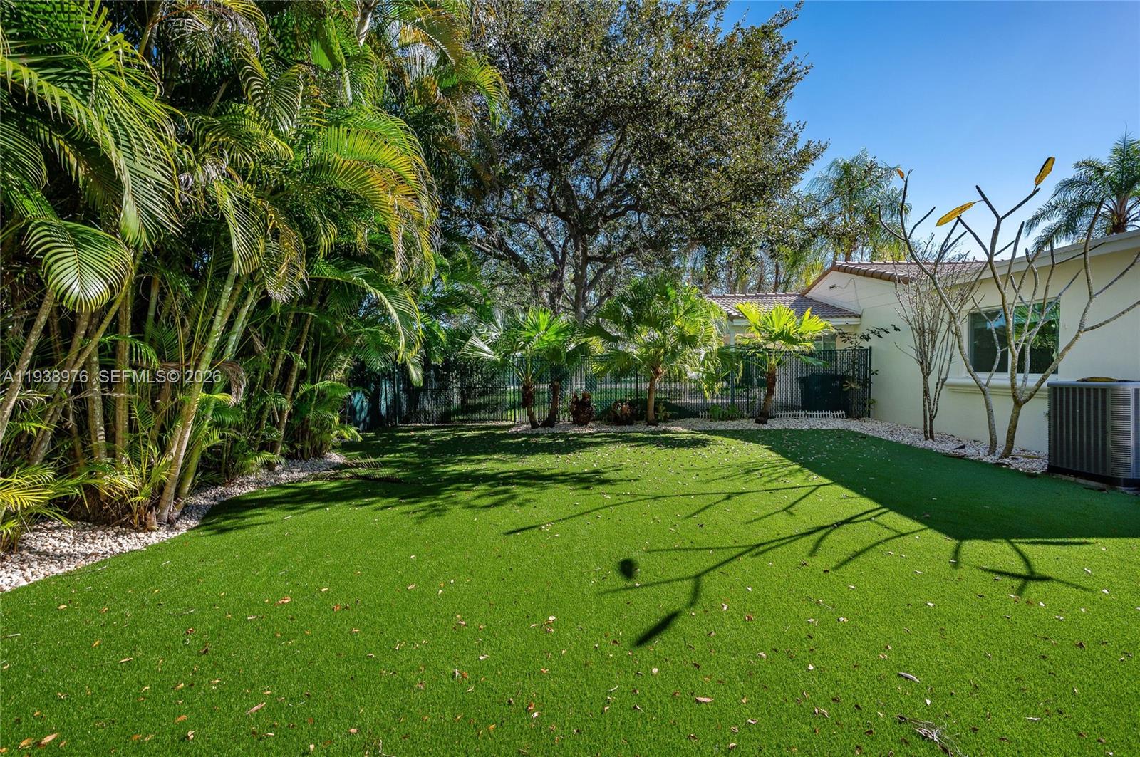 5626 Southwest 69th Avenue Miami, FL 33143 - Photo 35 of 76