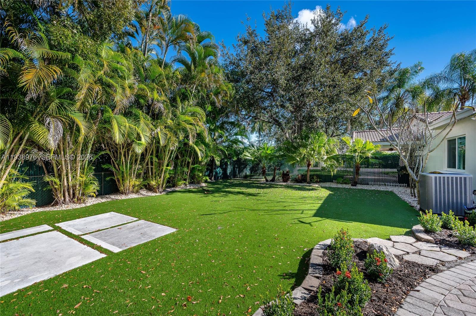 5626 Southwest 69th Avenue Miami, FL 33143 - Photo 36 of 76