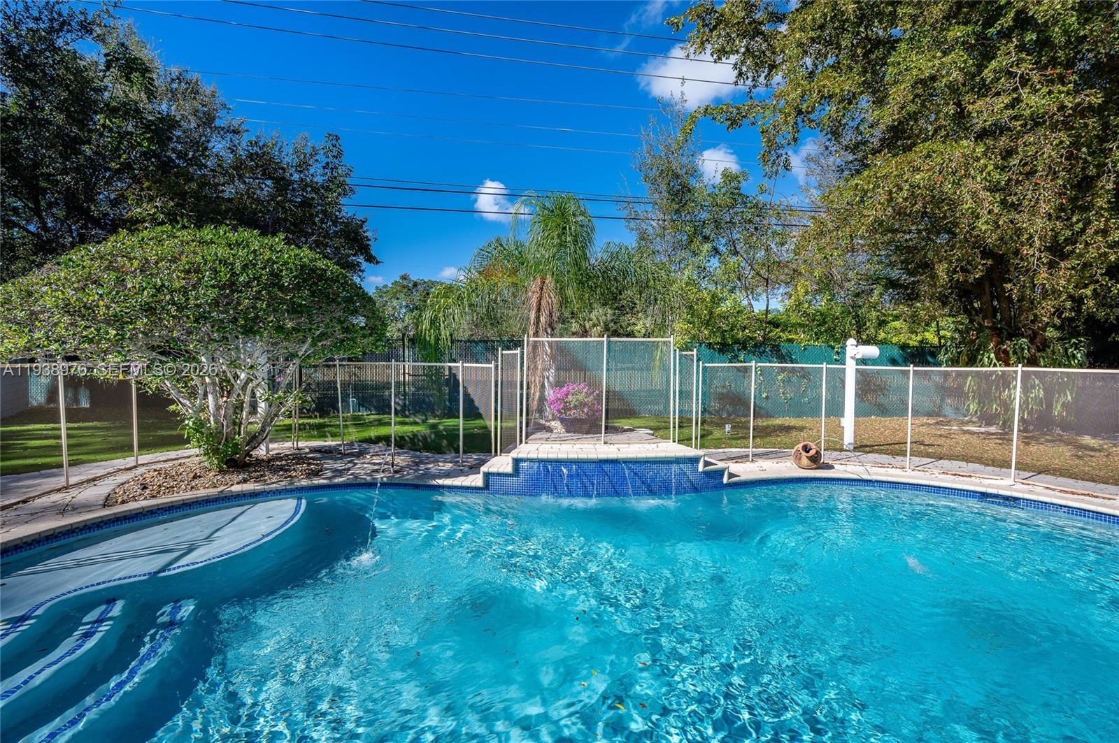 5626 Southwest 69th Avenue Miami, FL 33143 - Photo 38 of 76