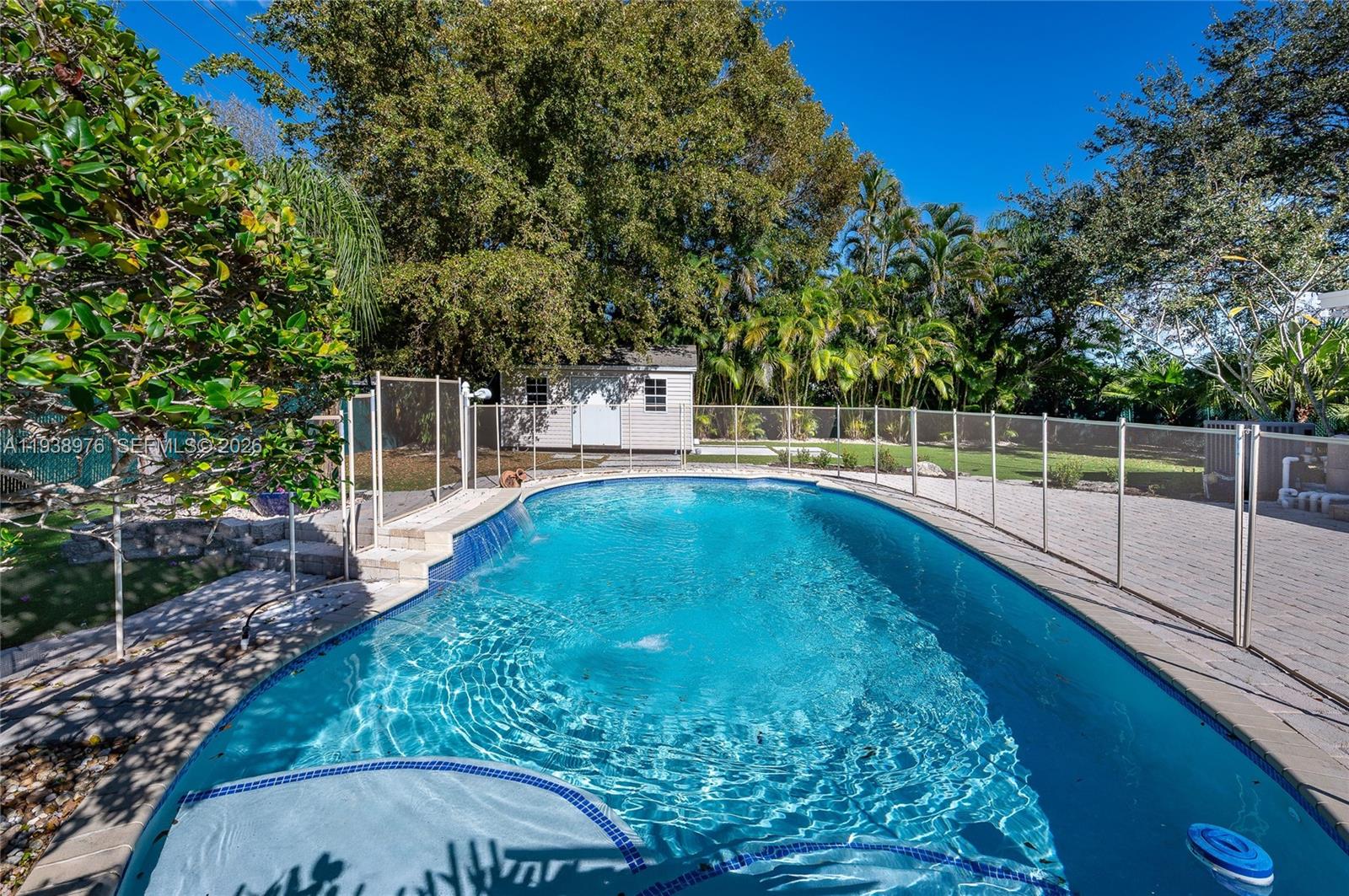 5626 Southwest 69th Avenue Miami, FL 33143 - Photo 39 of 76