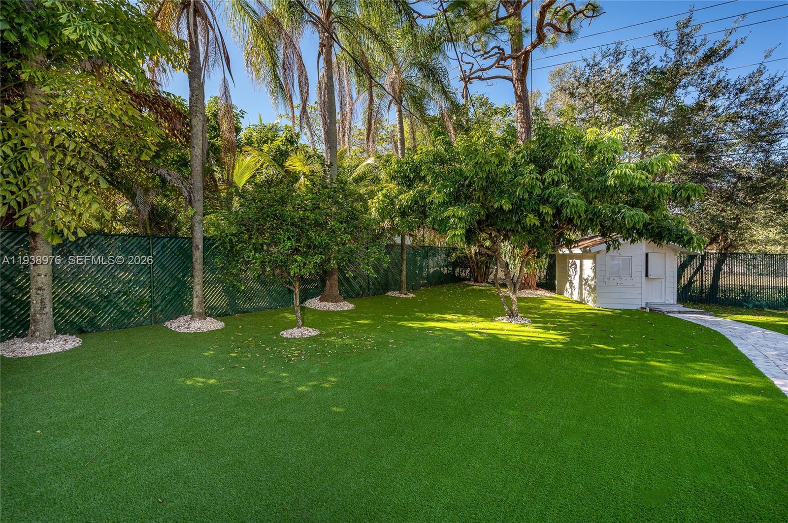 5626 Southwest 69th Avenue Miami, FL 33143 - Photo 42 of 76