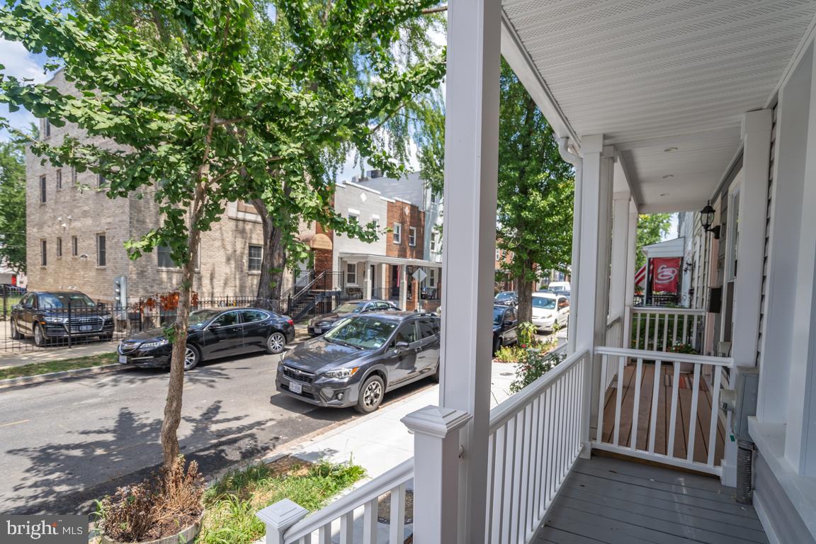 1625 Rosedale Street Northeast Washington, DC 20002 - Photo 4 of 31 Gallery Image 4