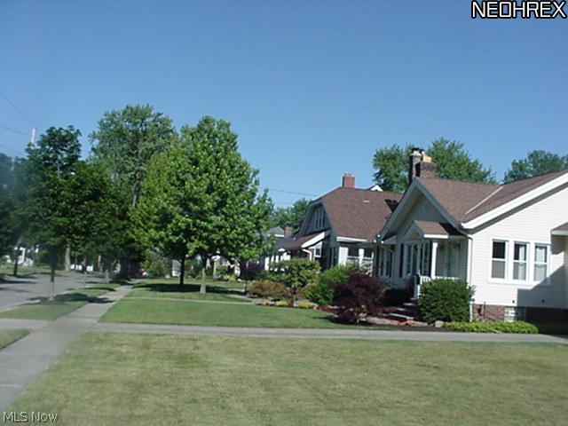 5147 Eastover Road Cleveland, OH 44124 - Photo 7 of 10