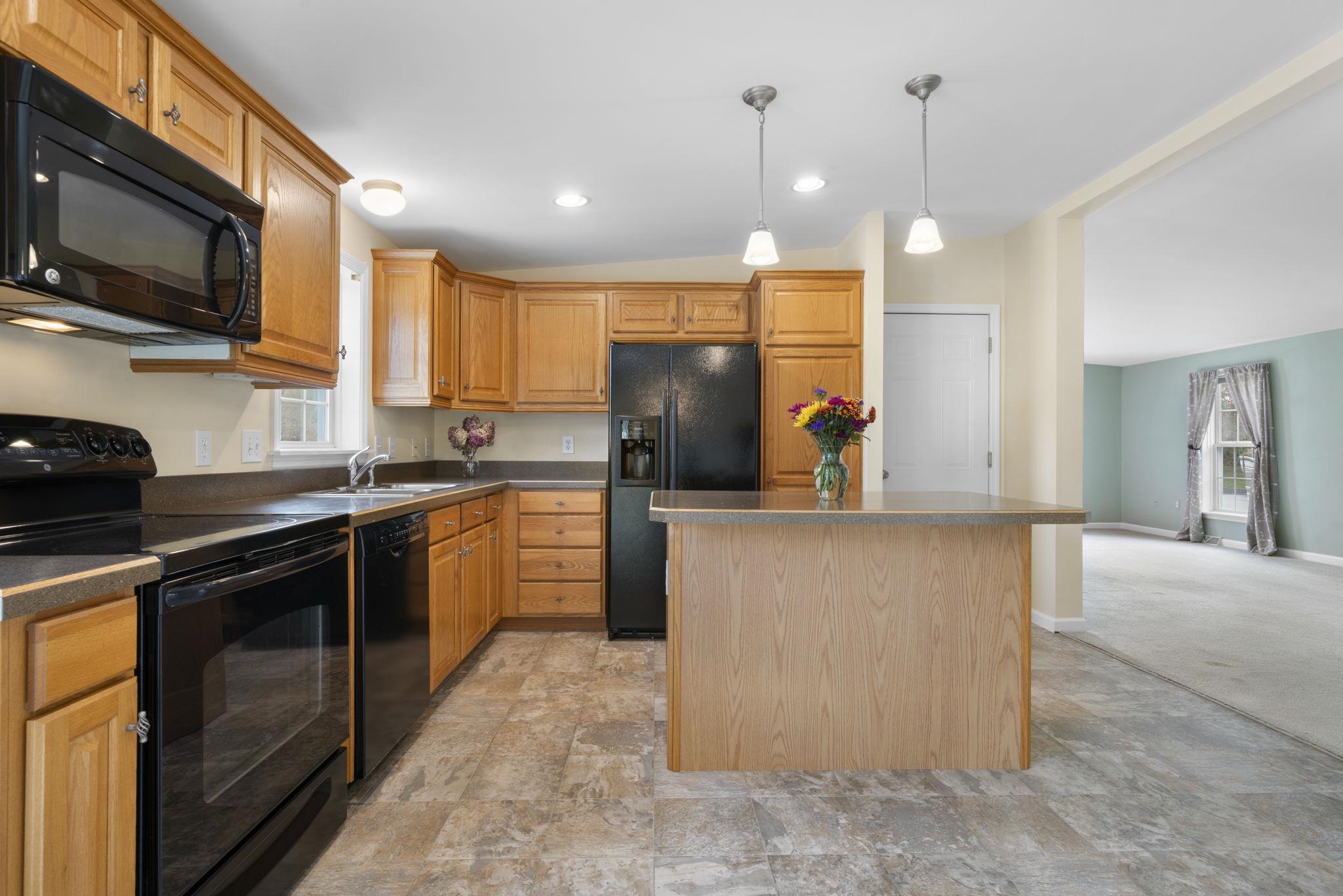 4 Aspen Way North Hampton, NH 03862 - Photo 13 of 52