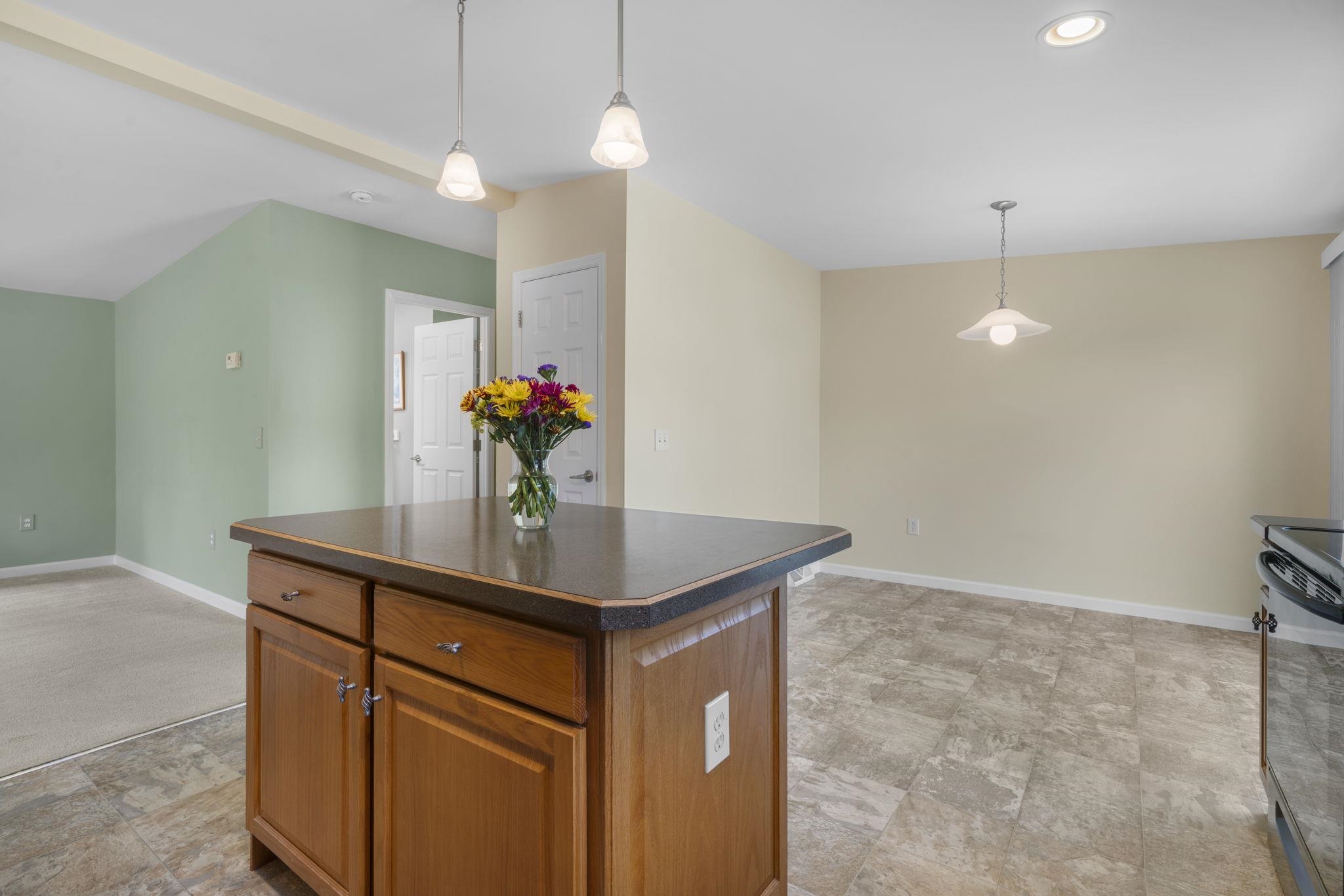 4 Aspen Way North Hampton, NH 03862 - Photo 14 of 52