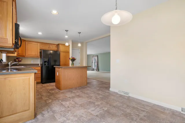 $389,000 | 4 Aspen Way, North Hampton, NH 03862