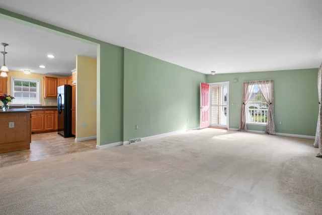 $389,000 | 4 Aspen Way, North Hampton, NH 03862