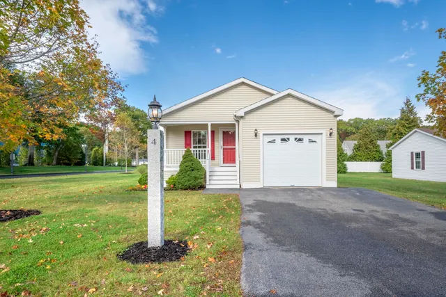 $389,000 | 4 Aspen Way, North Hampton, NH 03862