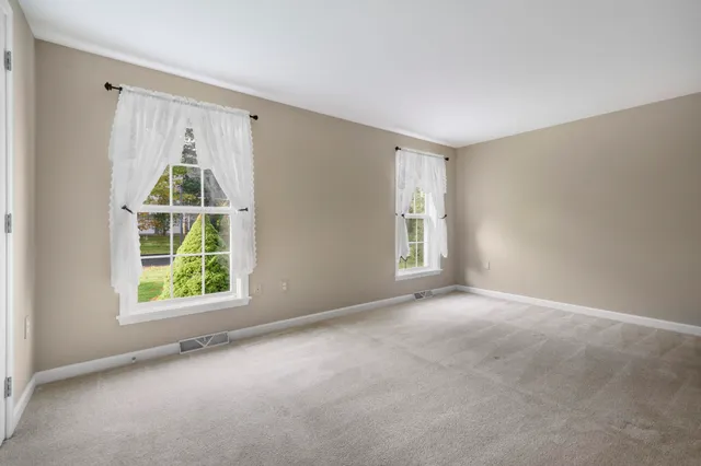 $389,000 | 4 Aspen Way, North Hampton, NH 03862