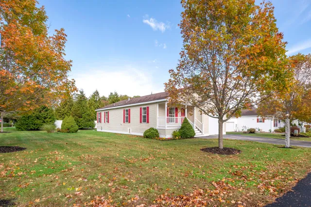 $389,000 | 4 Aspen Way, North Hampton, NH 03862