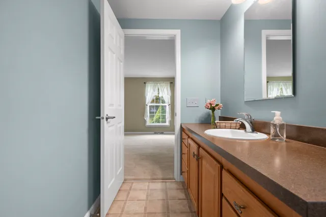 $389,000 | 4 Aspen Way, North Hampton, NH 03862