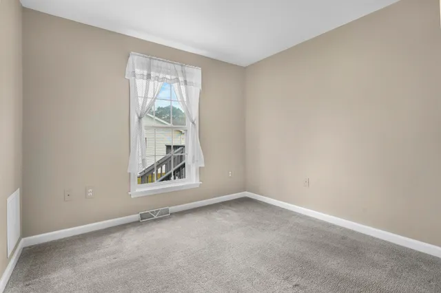 $389,000 | 4 Aspen Way, North Hampton, NH 03862