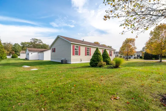 $389,000 | 4 Aspen Way, North Hampton, NH 03862