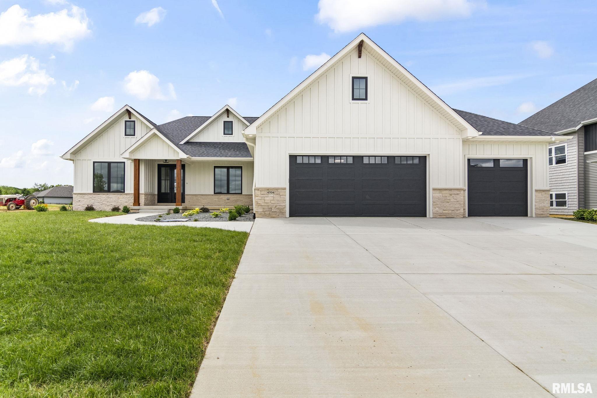 4704 Berkshire Crossing Springfield, IL 62711 - Photo 3 of 46