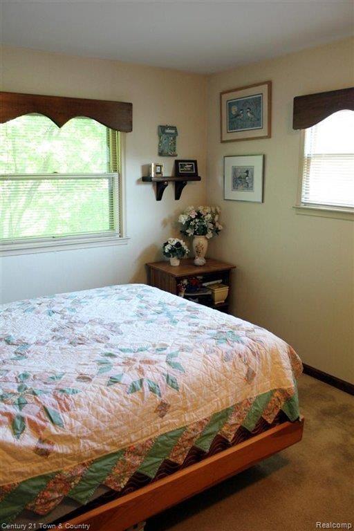 636 Sandstone Drive Rochester, MI 48309 - Photo 16 of 24 Bedroom.JPG