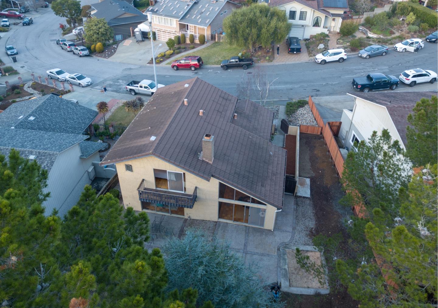 935 Park Pacifica Avenue Pacifica, CA 94044 - Photo 41 of 44 an aerial view of residential houses with outdoor space