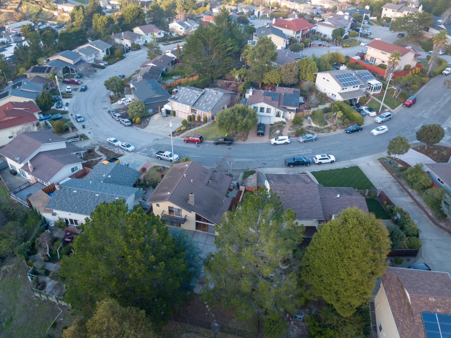 935 Park Pacifica Avenue Pacifica, CA 94044 - Photo 43 of 44 an aerial view of multiple houses with yard